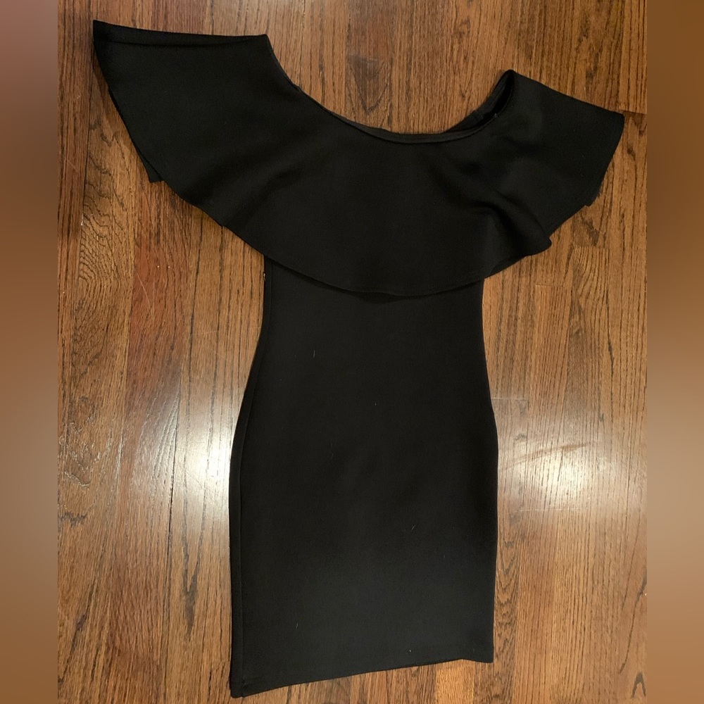 Dress - Picture 4 of 4